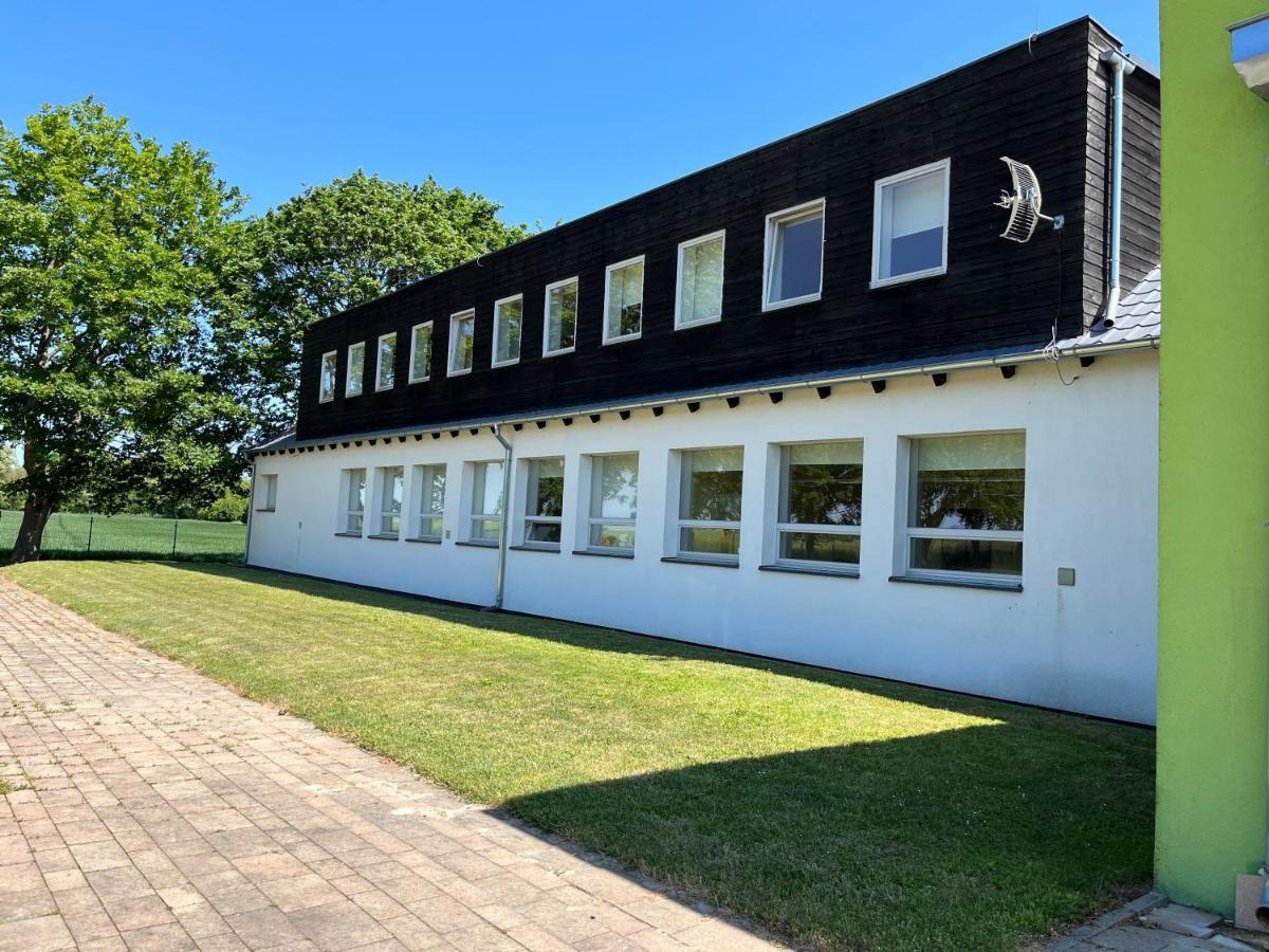 Osrodek Konferencyjno-Wypoczynkowy Hostel Chojna ภายนอก รูปภาพ