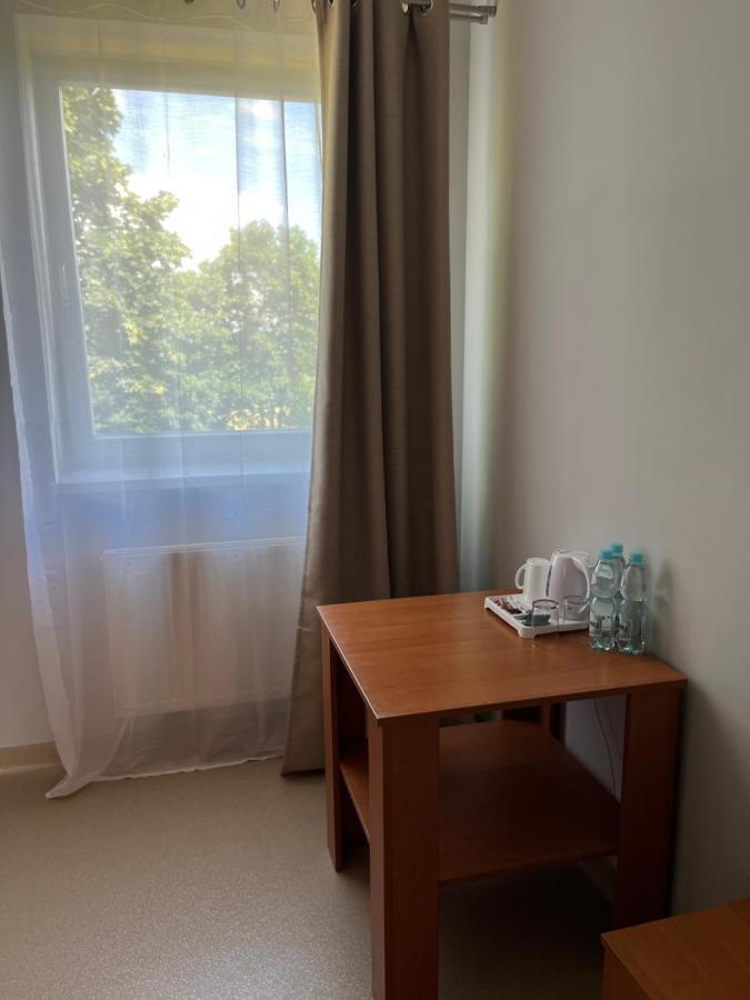 Osrodek Konferencyjno-Wypoczynkowy Hostel Chojna ภายนอก รูปภาพ