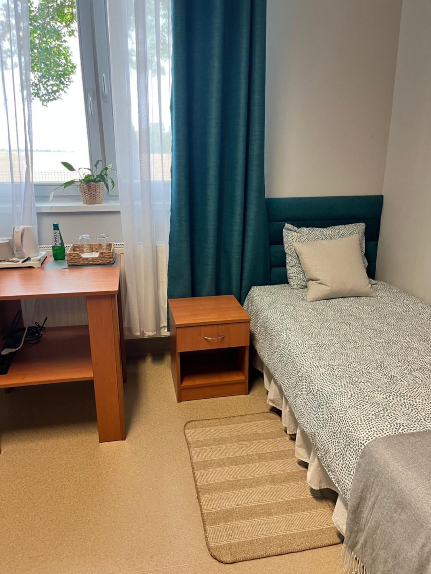 Osrodek Konferencyjno-Wypoczynkowy Hostel Chojna ภายนอก รูปภาพ